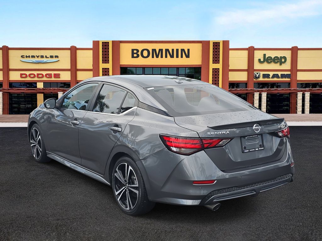 2021 Nissan Sentra SR photo 3