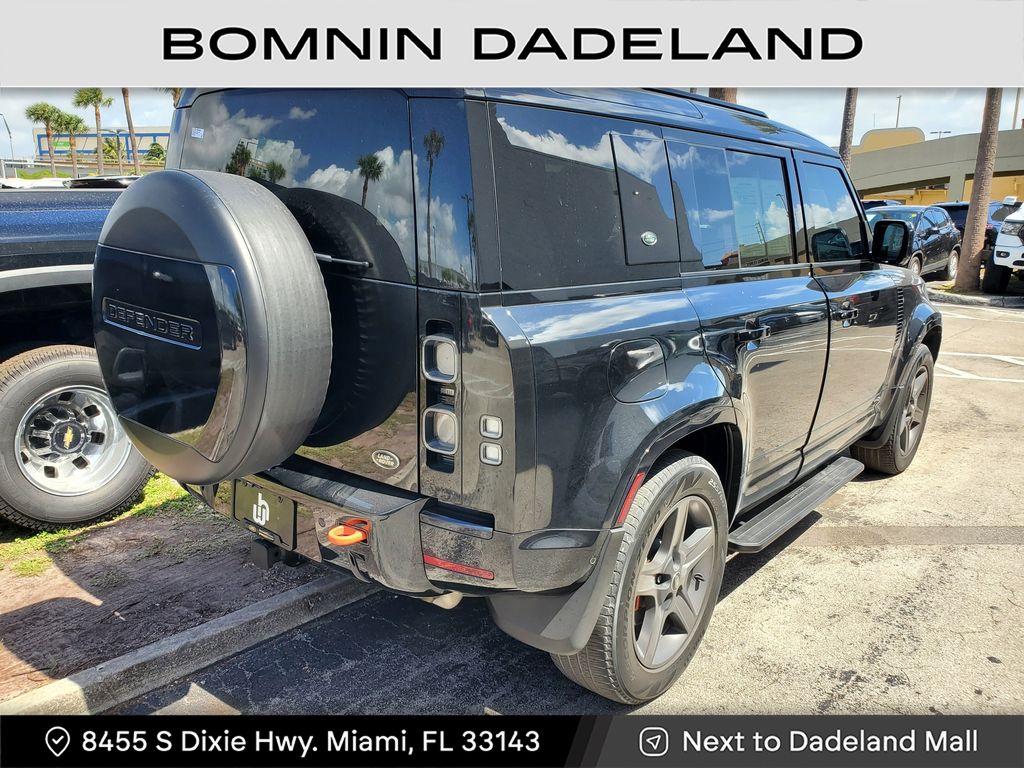 2023 Land Rover Defender X photo 4