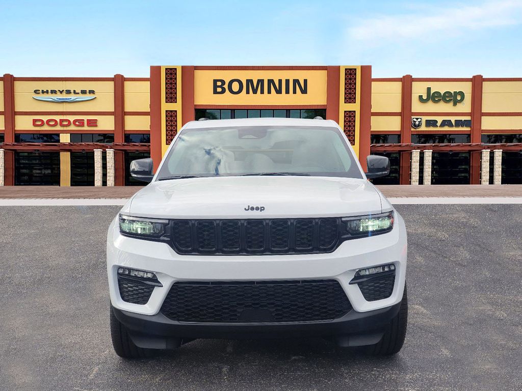 2025 Jeep Grand Cherokee Limited photo 2