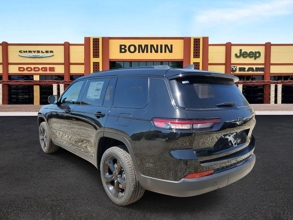 2025 Jeep Grand Cherokee Limited photo 4