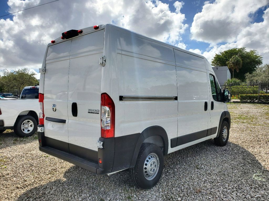 2025 Ram ProMaster 1500 High Roof photo 3
