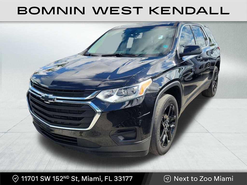 2021 Chevrolet Traverse LS photo 2