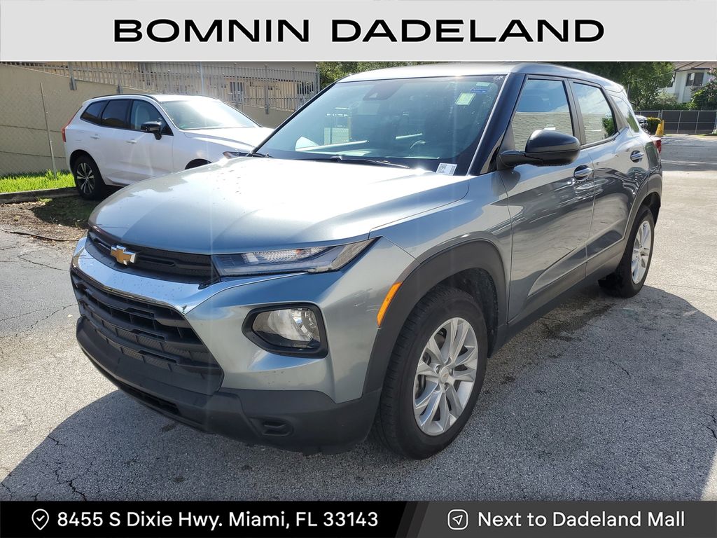2022 Chevrolet Trailblazer LS photo 2