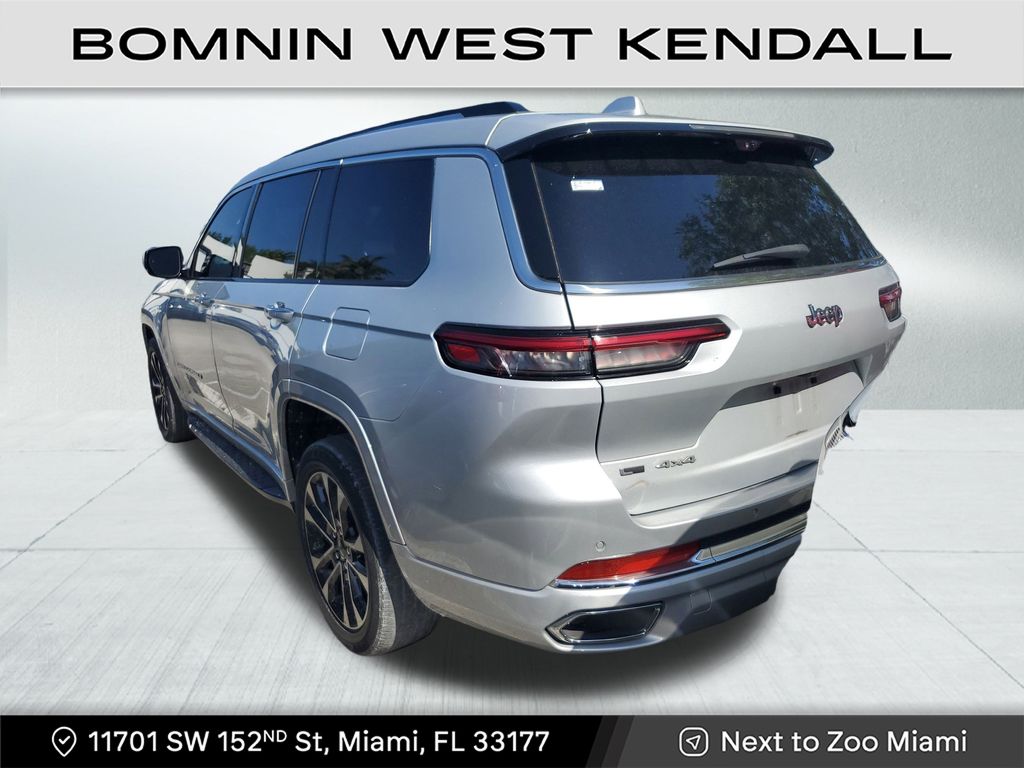 2021 Jeep Grand Cherokee Overland photo 4