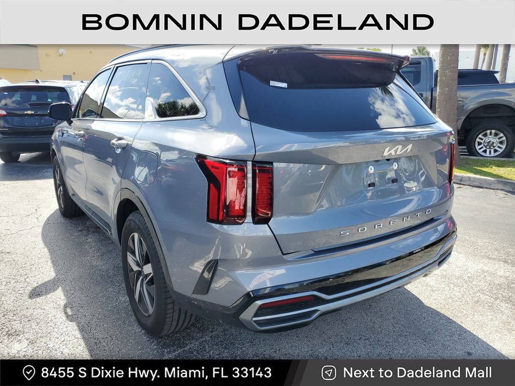 2022 Kia Sorento S photo 3