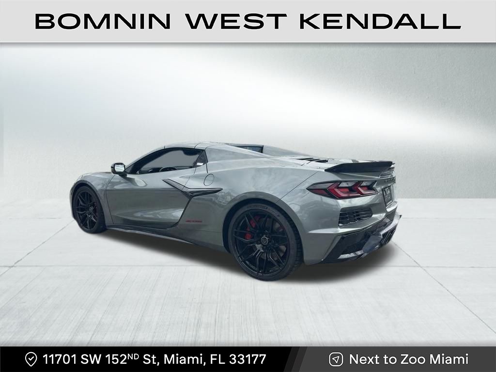 2023 Chevrolet Corvette Z06 3LZ photo 3