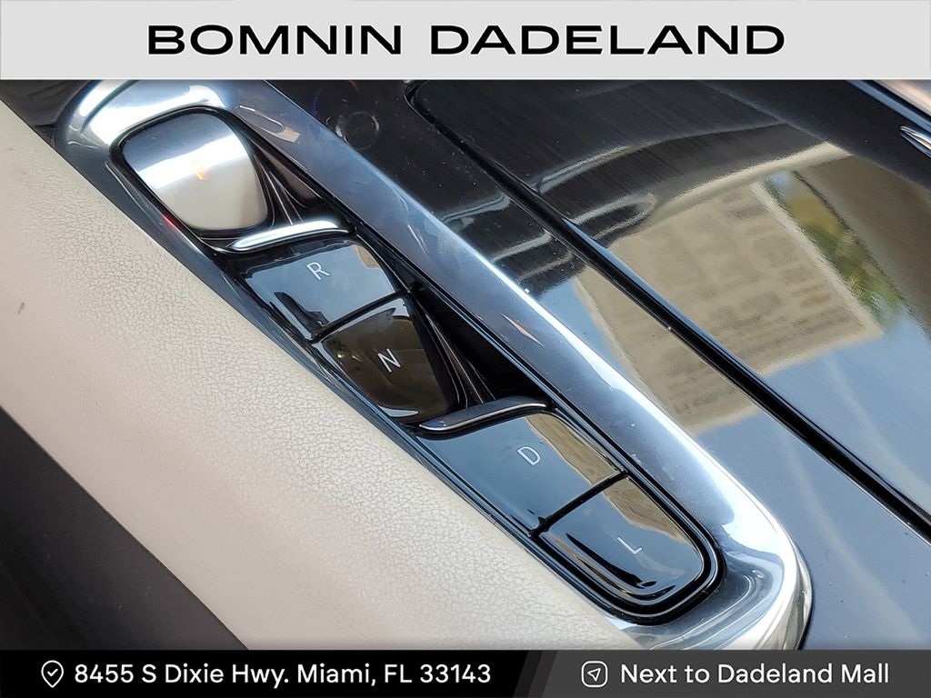 2023 Buick Enclave Essence photo 25