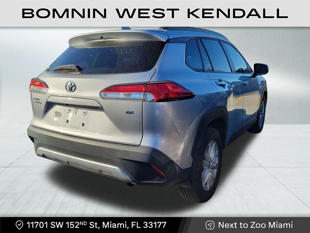 Used 2024 Toyota Corolla Cross LE SUV