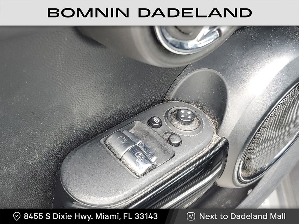 2022 Mini Cooper Hardtop S photo 2