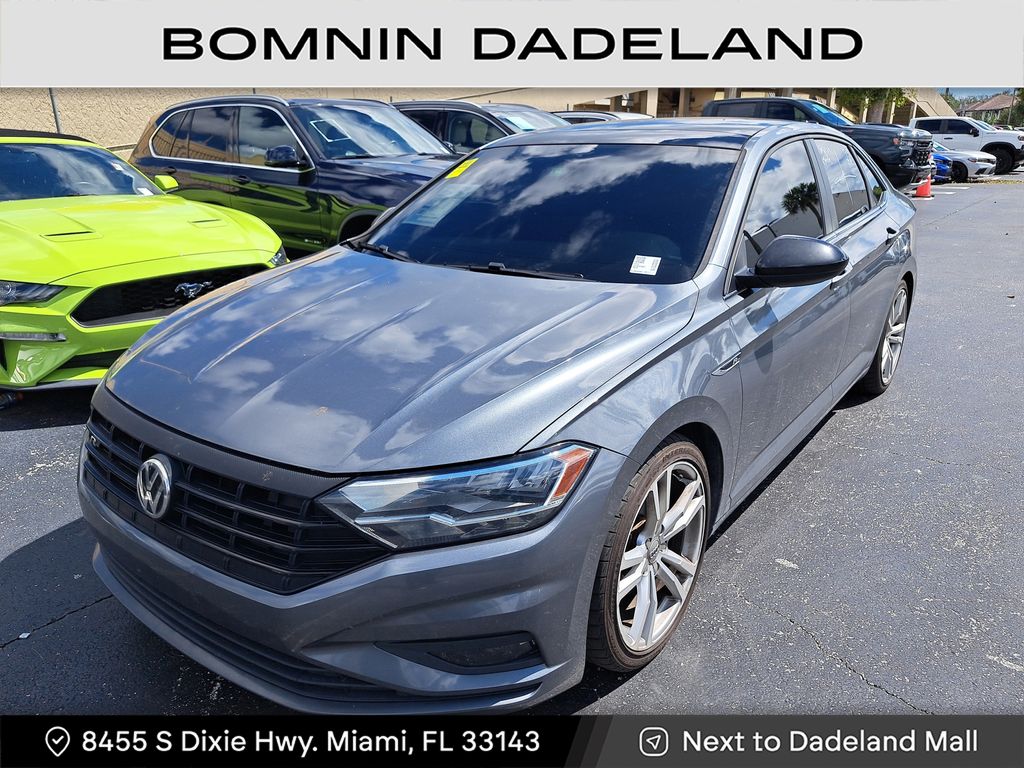 2019 Volkswagen Jetta R-Line photo 3