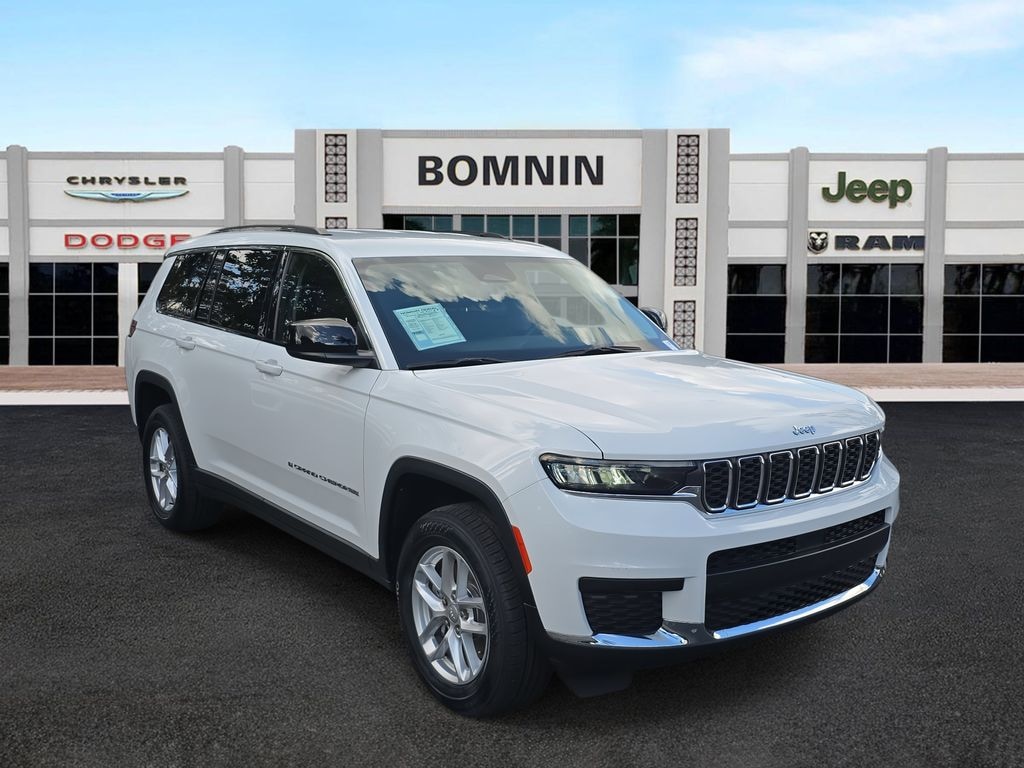 Used 2022 Jeep Grand Cherokee L Laredo SUV