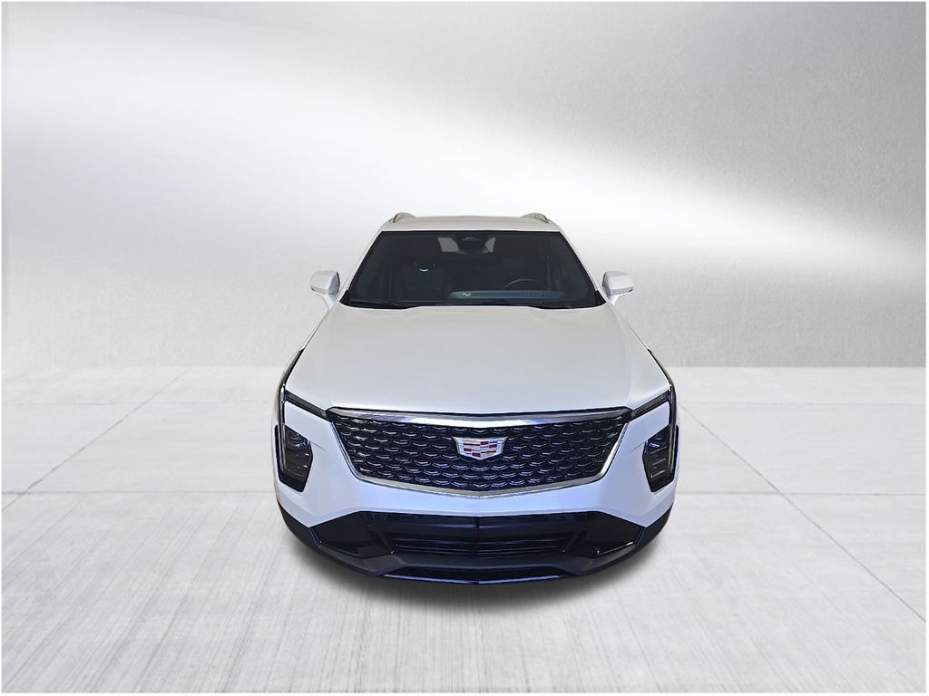 2024 Cadillac XT4 Premium Luxury photo 3