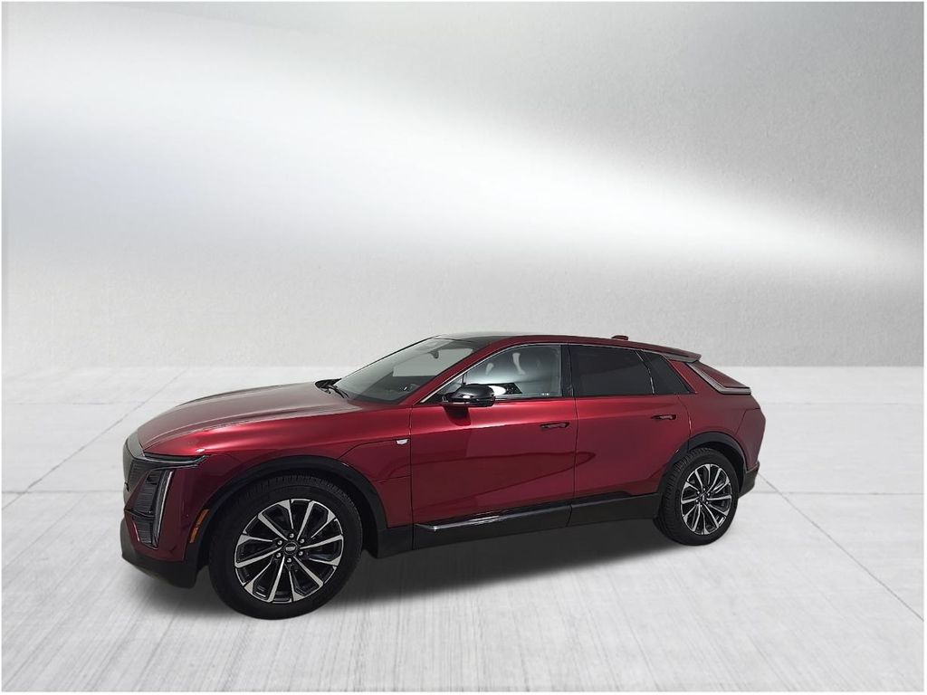 2024 Cadillac Lyriq Sport photo 2
