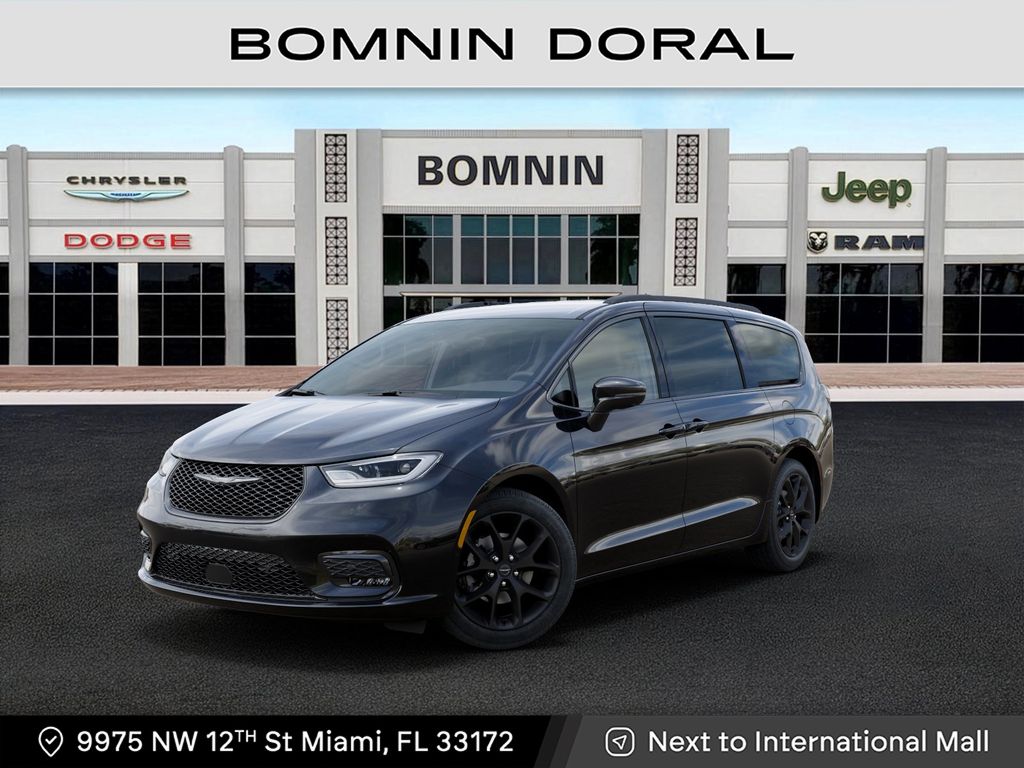 2026 Chrysler Pacifica Select's photo