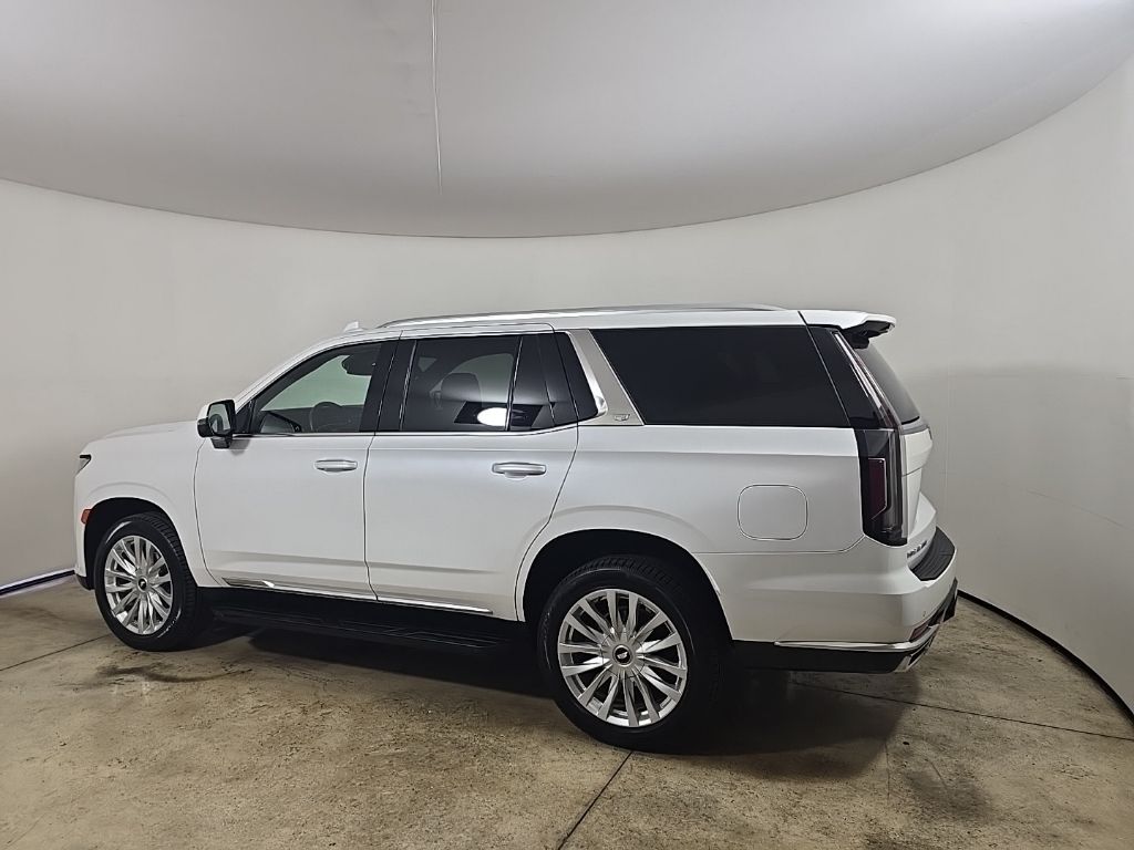 2023 Cadillac Escalade Luxury photo 4