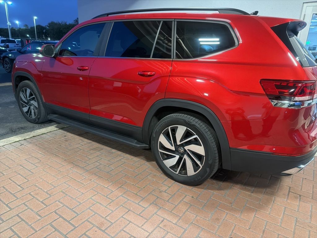 Used 2024 Volkswagen Atlas 2.0T SE w/Technology SUV