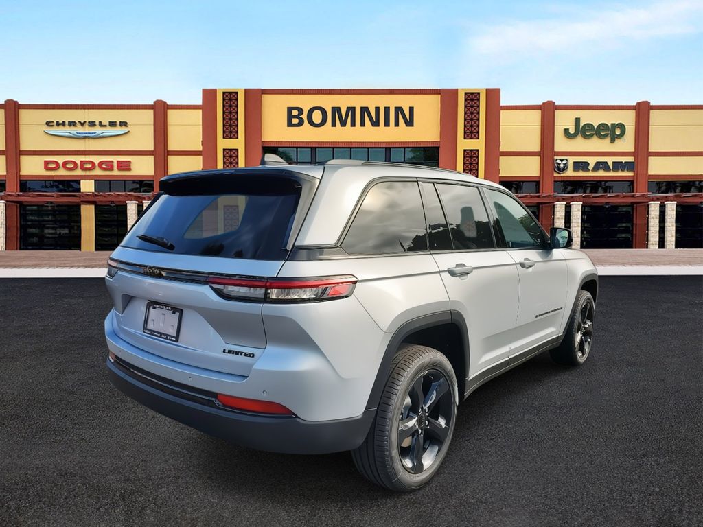 2025 Jeep Grand Cherokee Limited photo 2