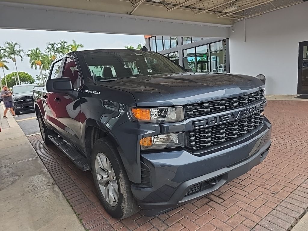 2022 Chevrolet Silverado 1500 Custom photo 2