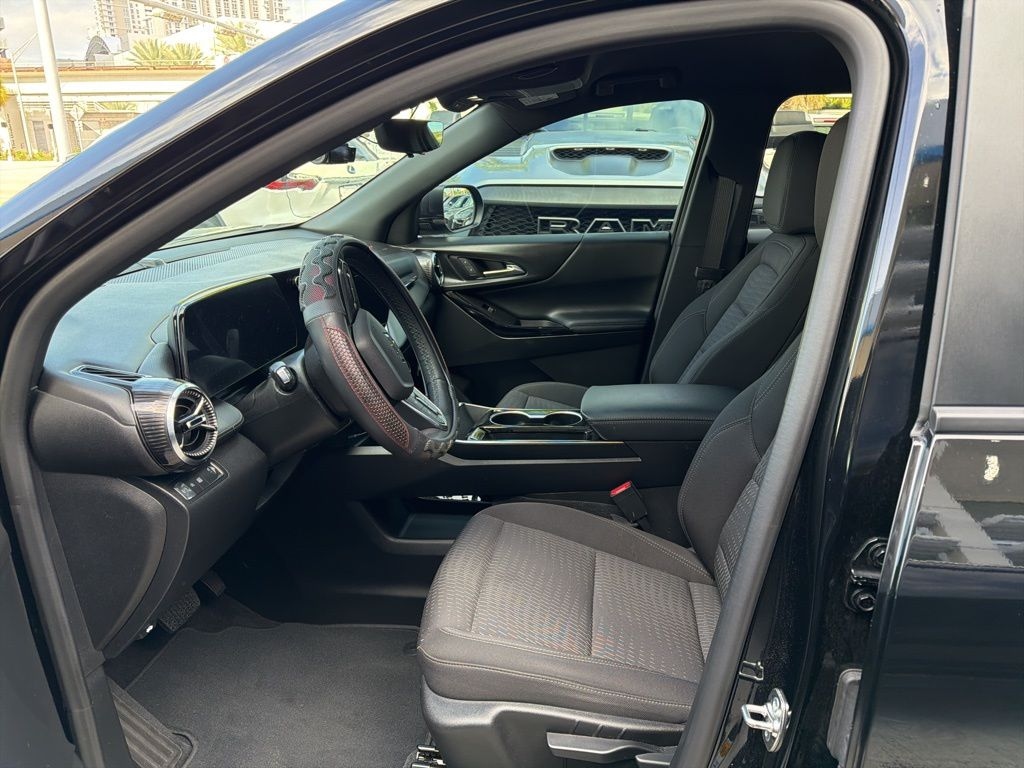 Used 2025 Chevrolet Equinox LT SUV