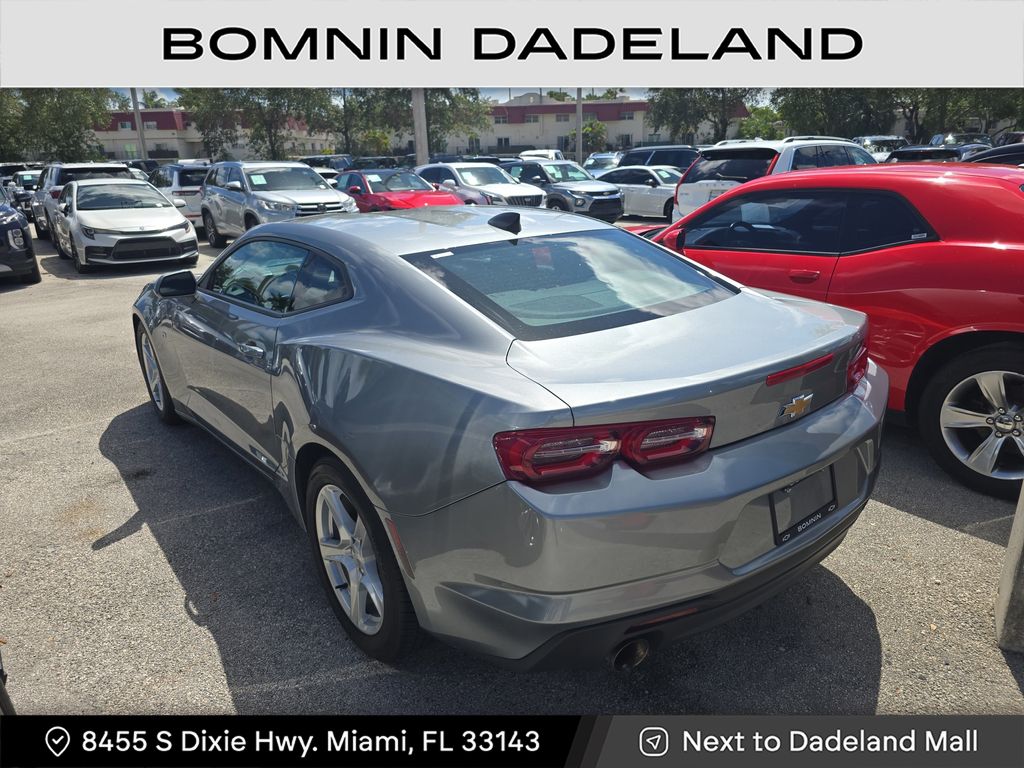 2023 Chevrolet Camaro 1LT photo 3