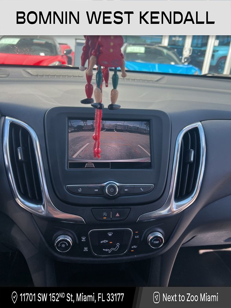 2023 Chevrolet Equinox LT photo 2