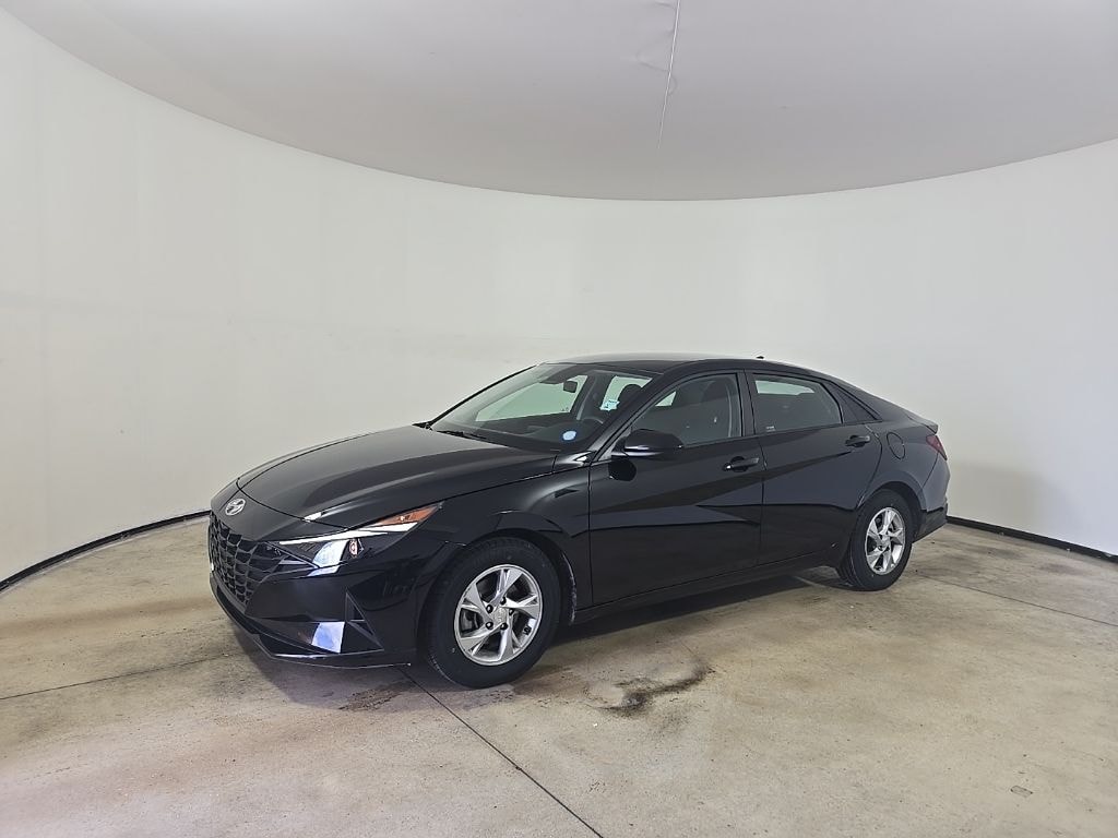 Used 2022 Hyundai Elantra SE Sedan