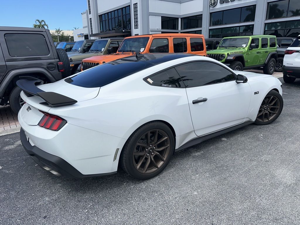 2024 Ford Mustang GT Premium photo 3