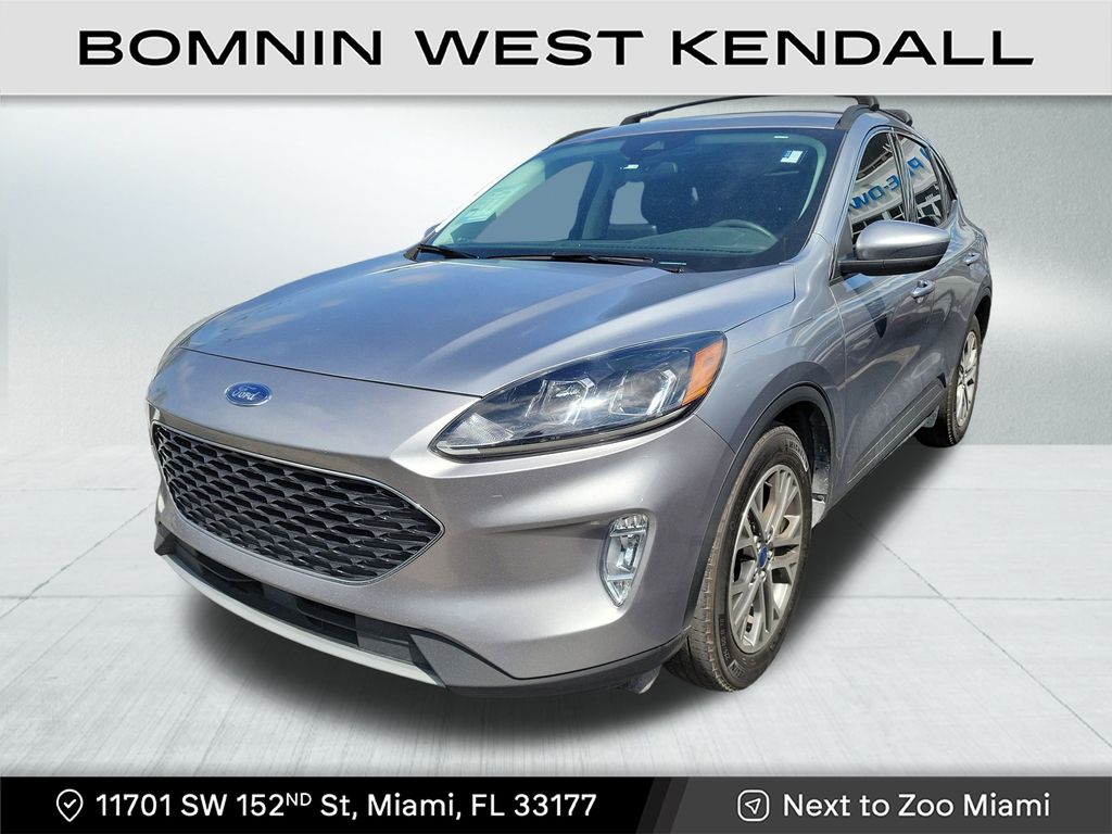 2022 Ford Escape SEL photo 2