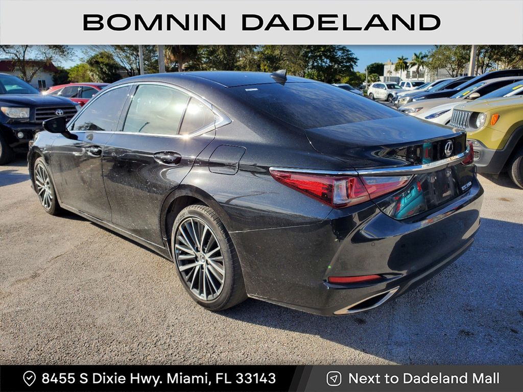 2022 Lexus ES 350 photo 3