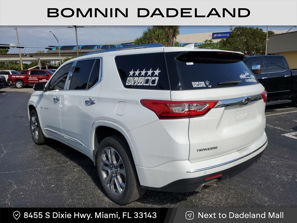 2021 Chevrolet Traverse Premier photo 3