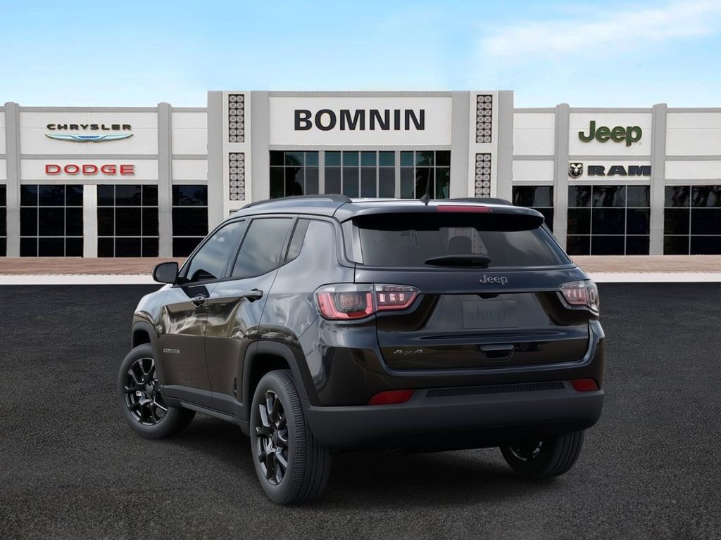 2026 Jeep Compass Latitude Altitude Special Edition photo 3