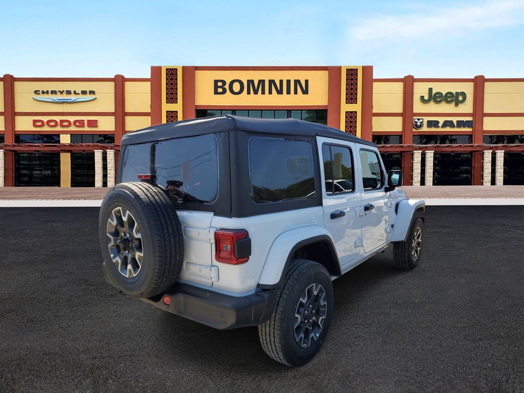 2025 Jeep Wrangler Sahara photo 3