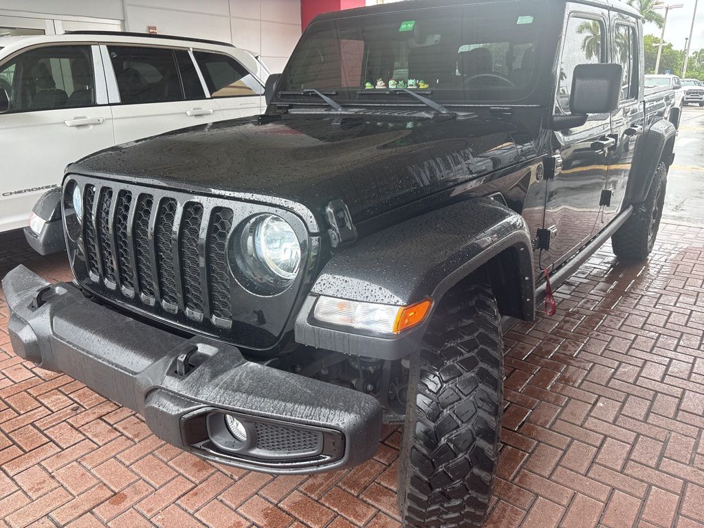 2022 Jeep Gladiator Willys photo 2