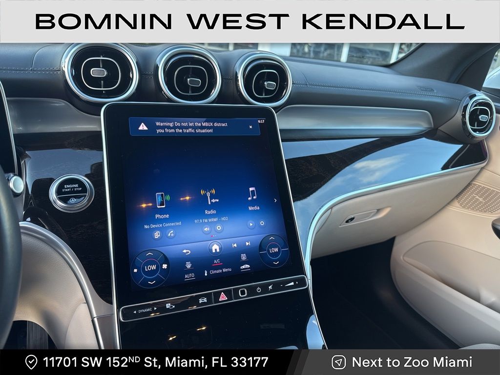 2023 Mercedes Benz GLC 300 photo 4