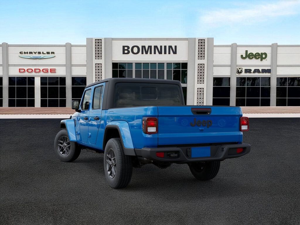 New 2026 Jeep Gladiator Sport S Pickup