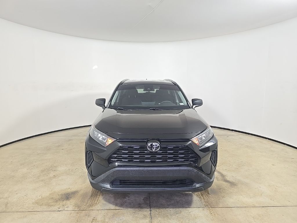 2021 Toyota RAV4 LE photo 3