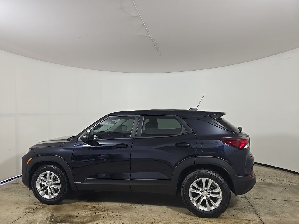 2021 Chevrolet Trailblazer LS photo 4