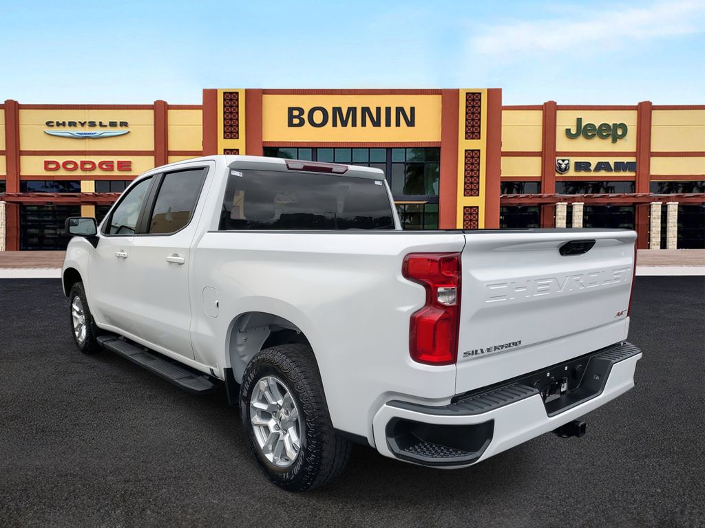 2024 Chevrolet Silverado 1500 RST photo 4