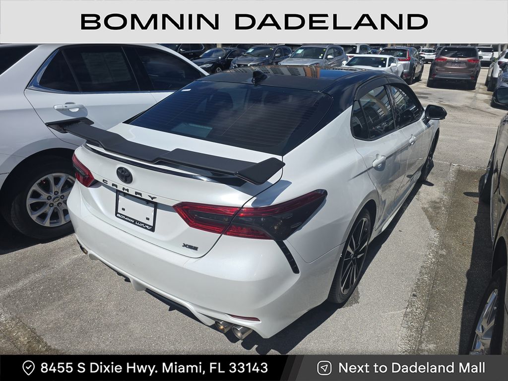 2019 Toyota Camry XSE V6 photo 4