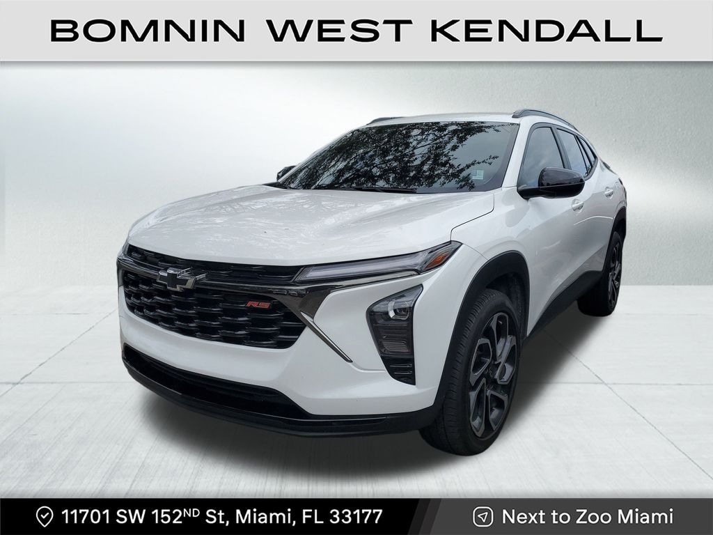 Used 2025 Chevrolet Trax 2RS SUV