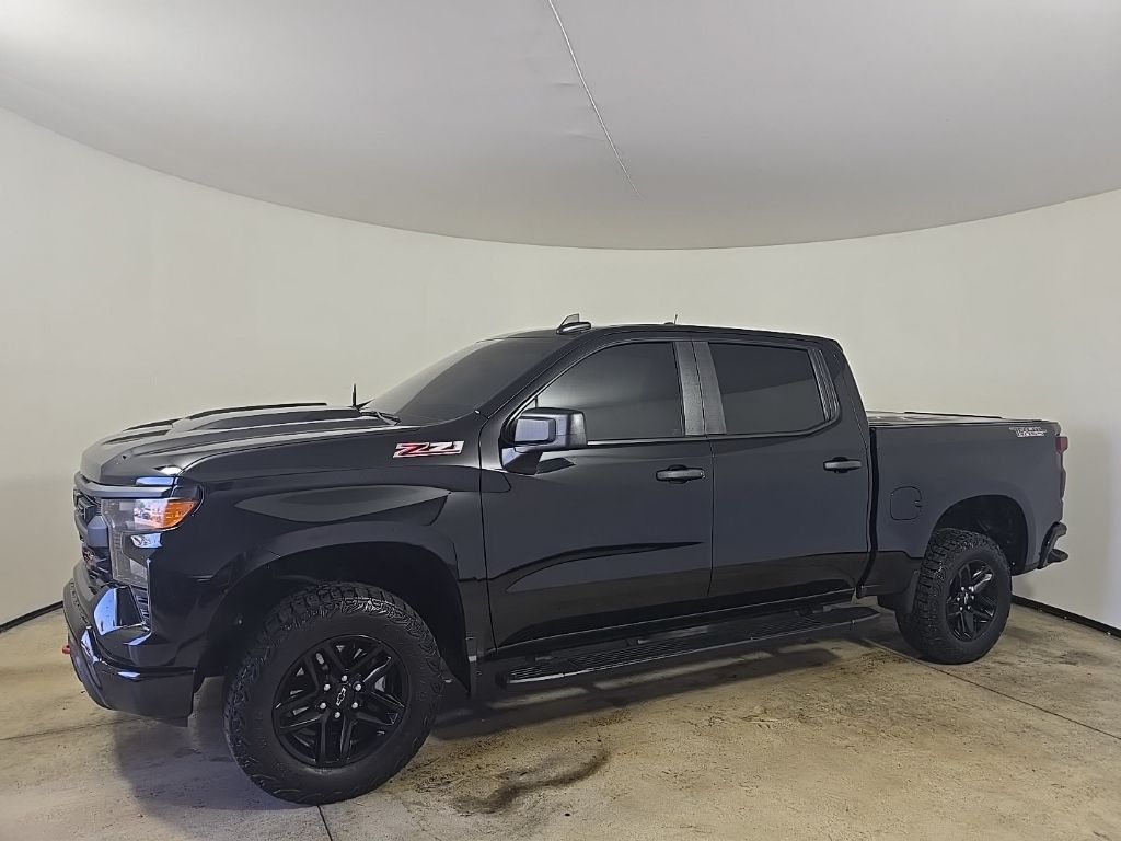2024 Chevrolet Silverado 1500 Custom Trail Boss photo 2