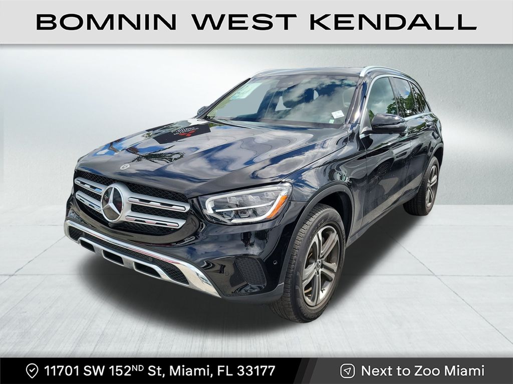 2022 Mercedes Benz GLC 300 photo 2