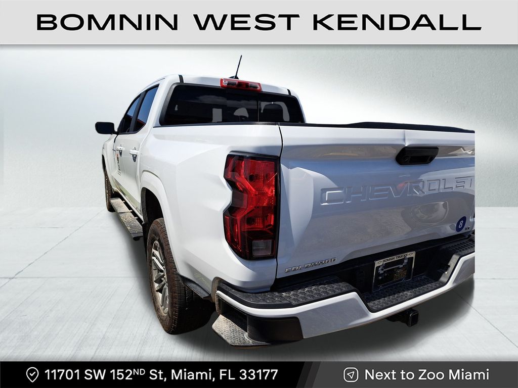 2024 Chevrolet Colorado LT photo 4