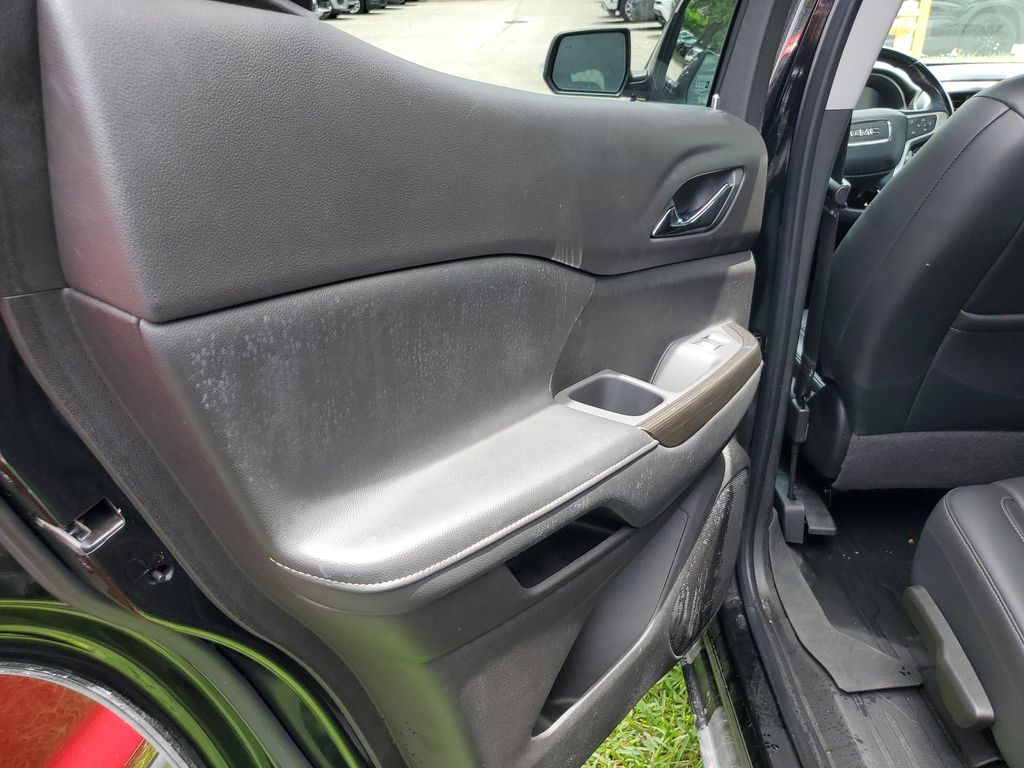 2022 GMC Acadia SLT - Photo 13