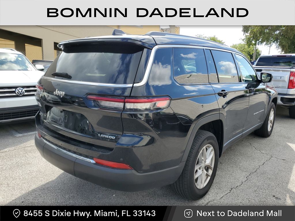 2022 Jeep Grand Cherokee Laredo photo 4