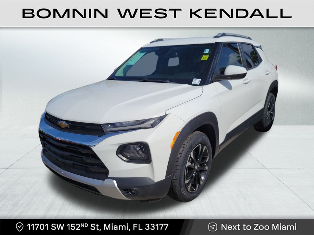 2021 Chevrolet Trailblazer LT photo 2