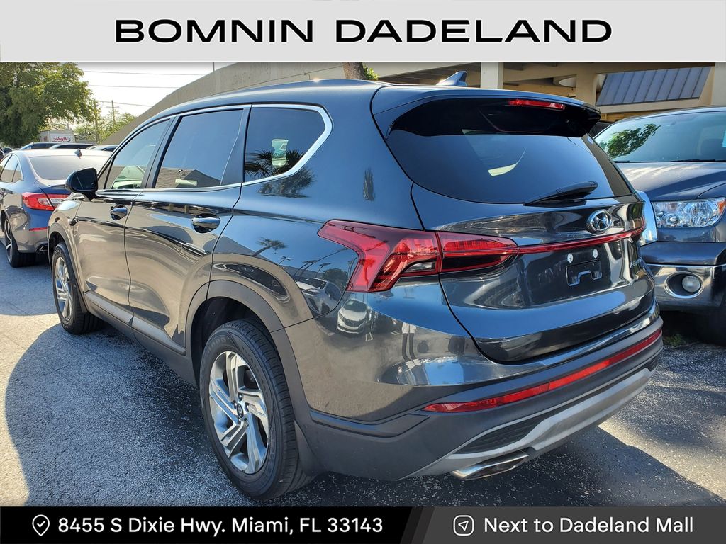 2021 Hyundai Santa Fe SE photo 4