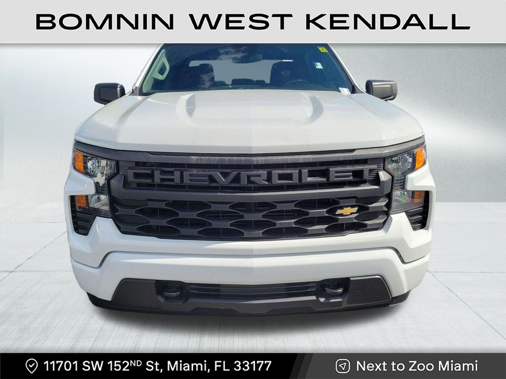2022 Chevrolet Silverado 1500 Custom photo 2