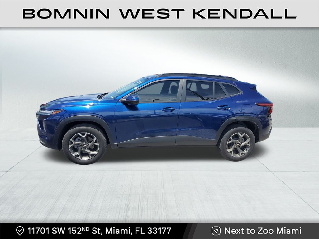 2024 Chevrolet Trax LT photo 4