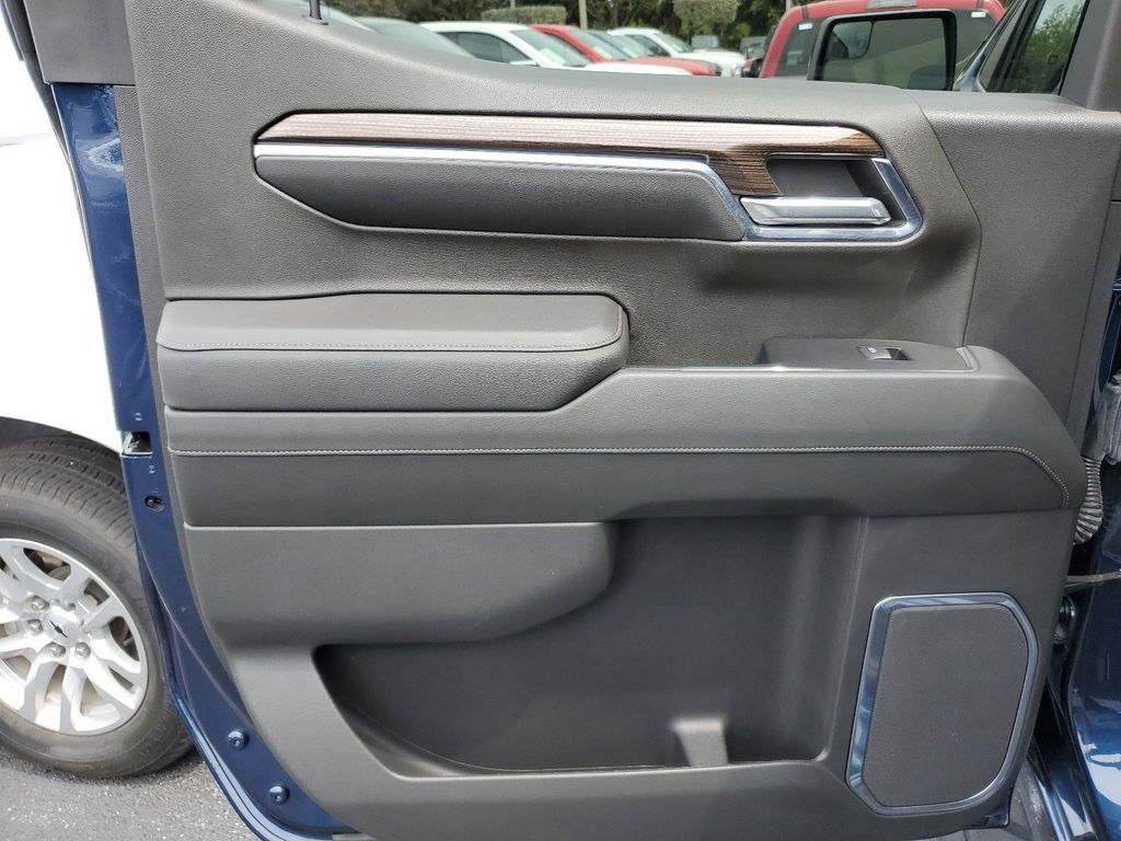 2022 Chevrolet Silverado 1500 LT Trail Boss - Photo 8